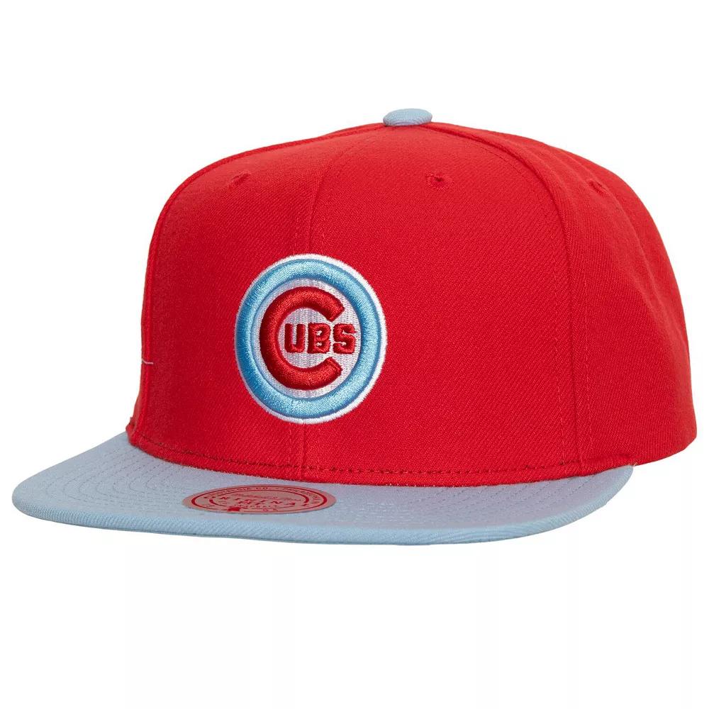 Men's Mitchell & Ness Red/Light Blue Chicago Cubs Hometown Snapback Hat Product Image