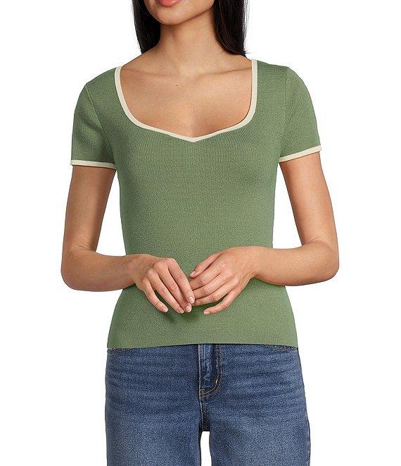 Evolutionary V-Neck Short Sleeve Sweater Top Product Image