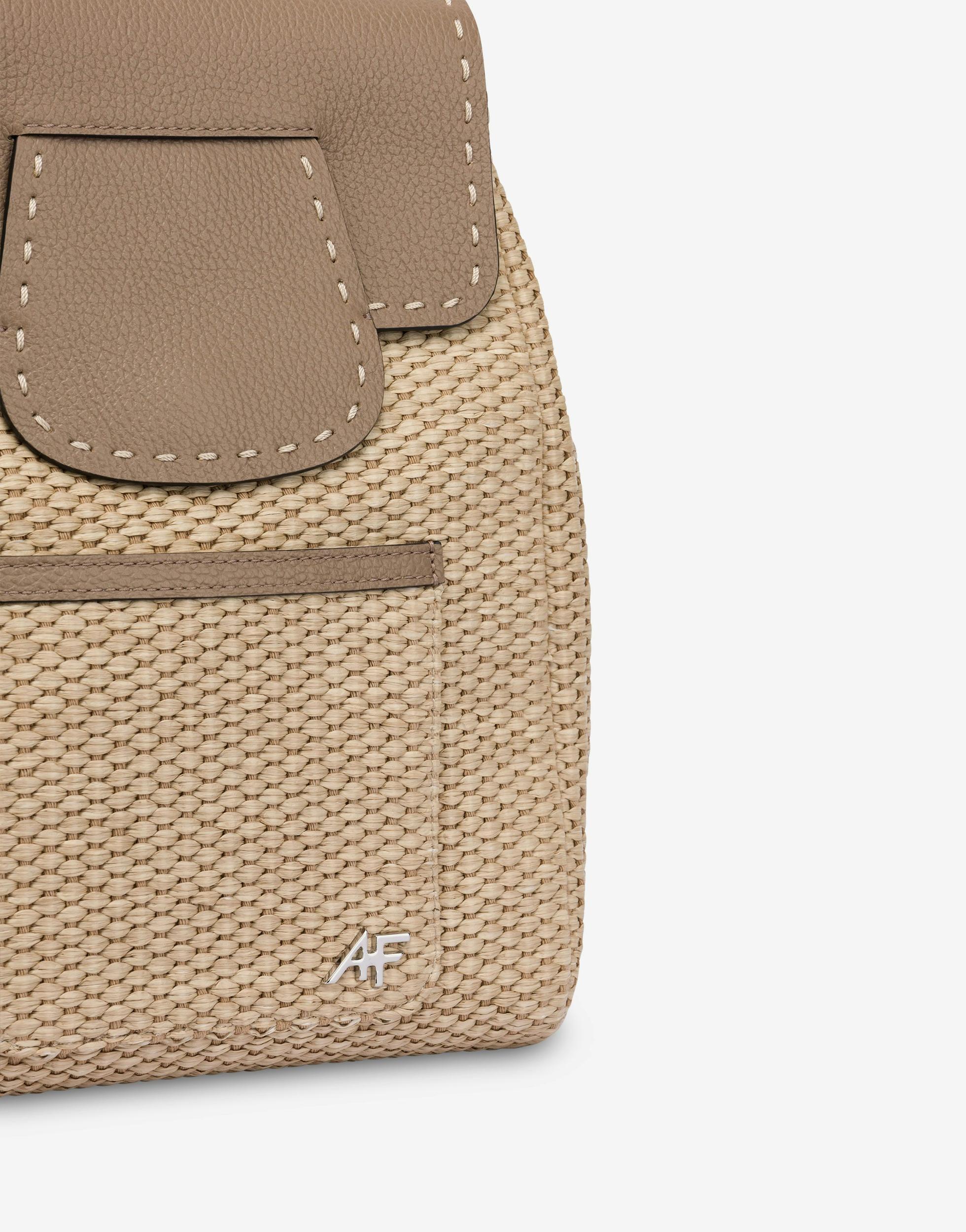 Raffia backpack Product Image