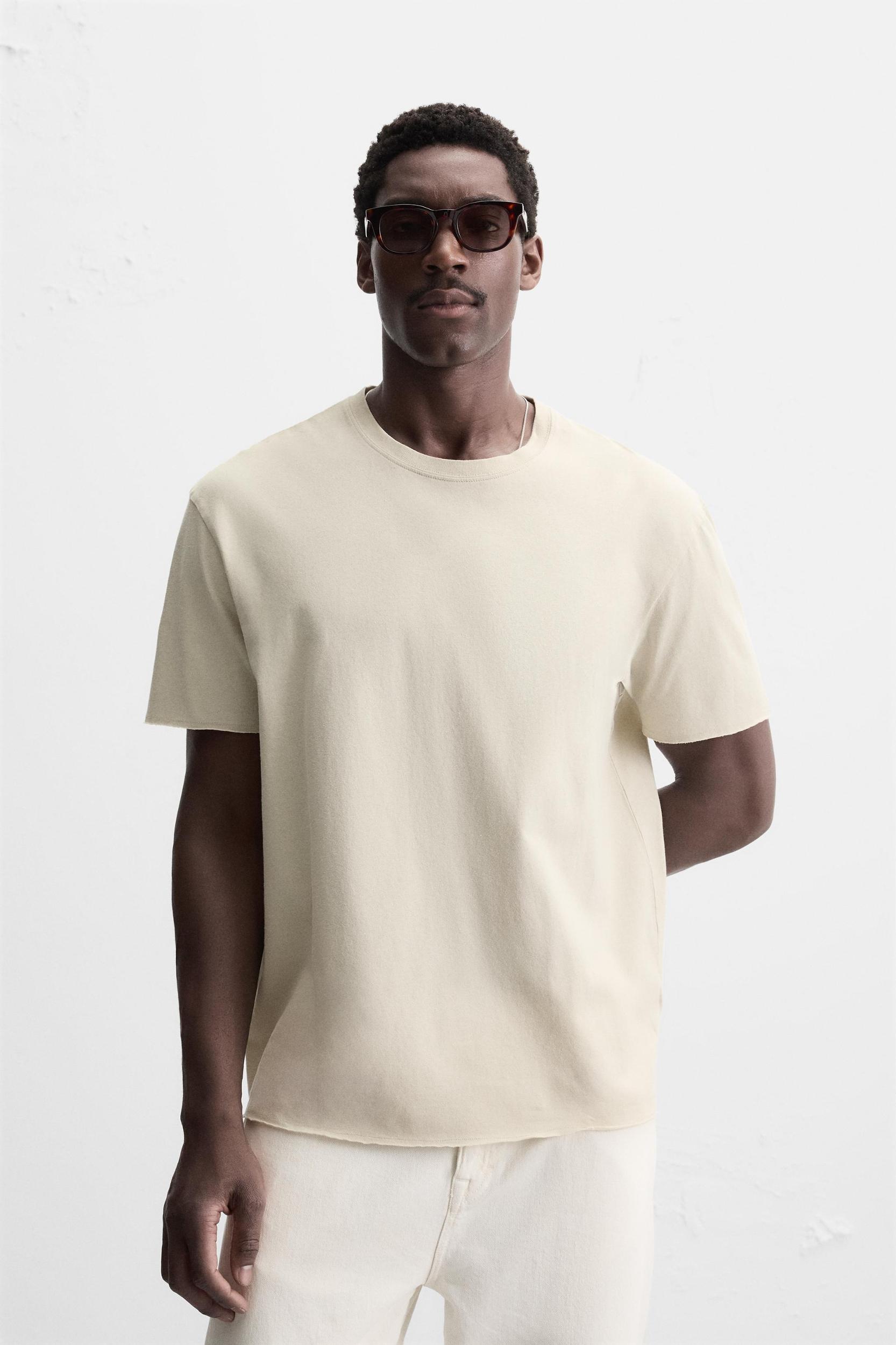 IRREGULAR HEM T-SHIRT Product Image