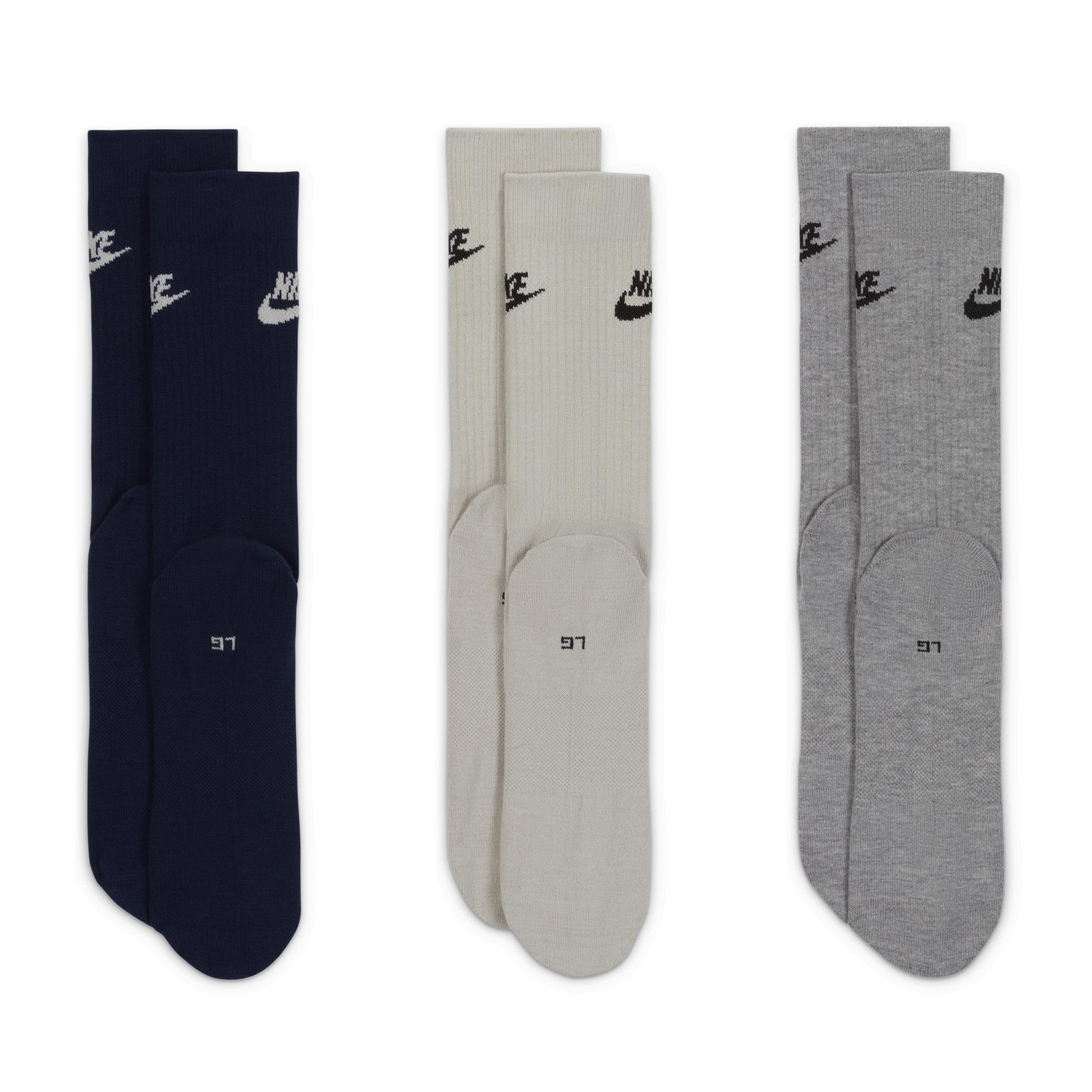 Men's Nike 3-Pack Everyday Essential Crew Socks,  Product Image