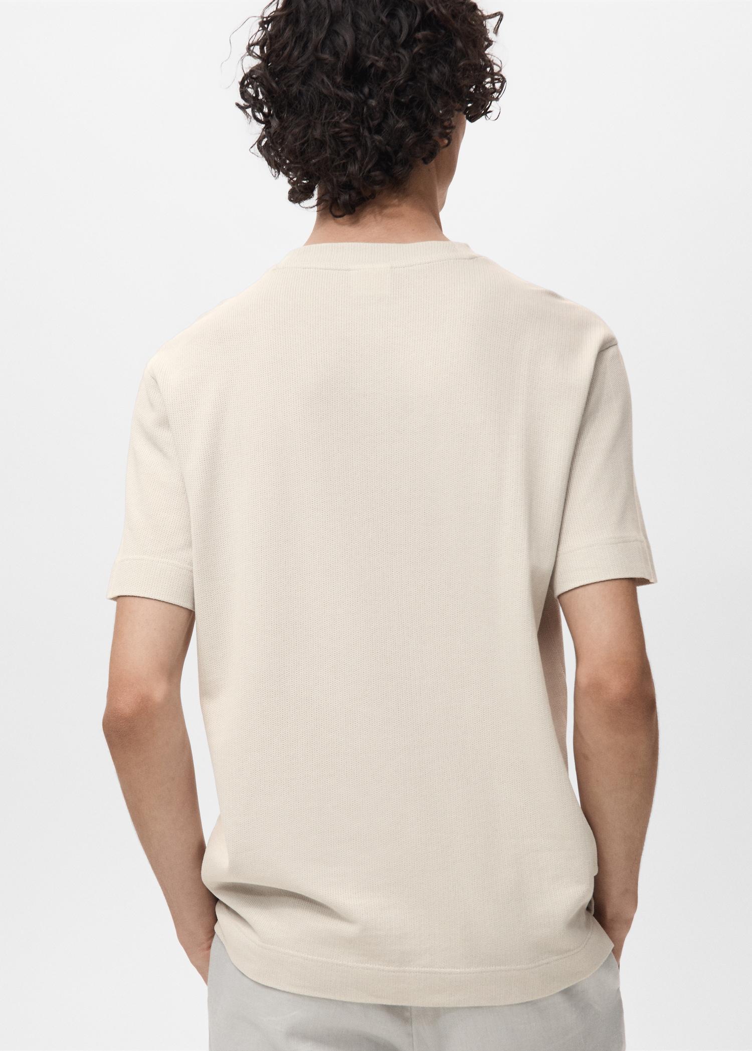 Cotton fine-knit t-shirt - Men | MANGO USA Product Image