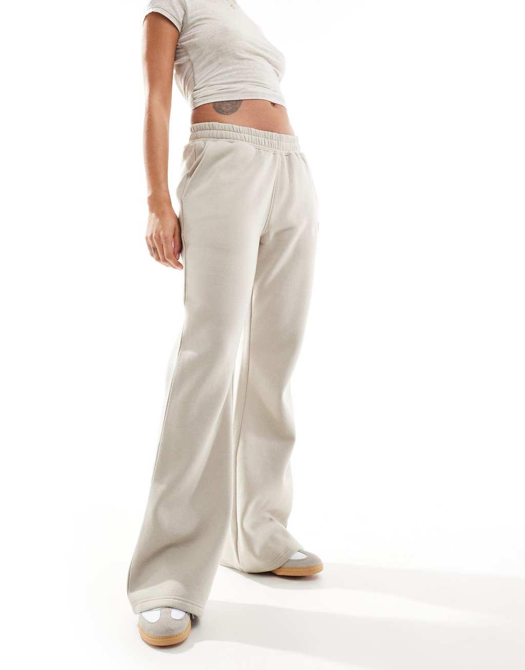 Kaiia wide leg sweatpants in stone Product Image
