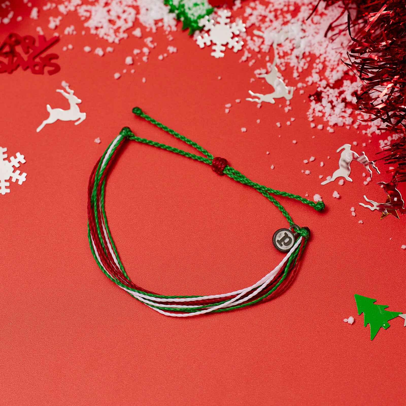 Under the Mistletoe Bracelet Male Product Image