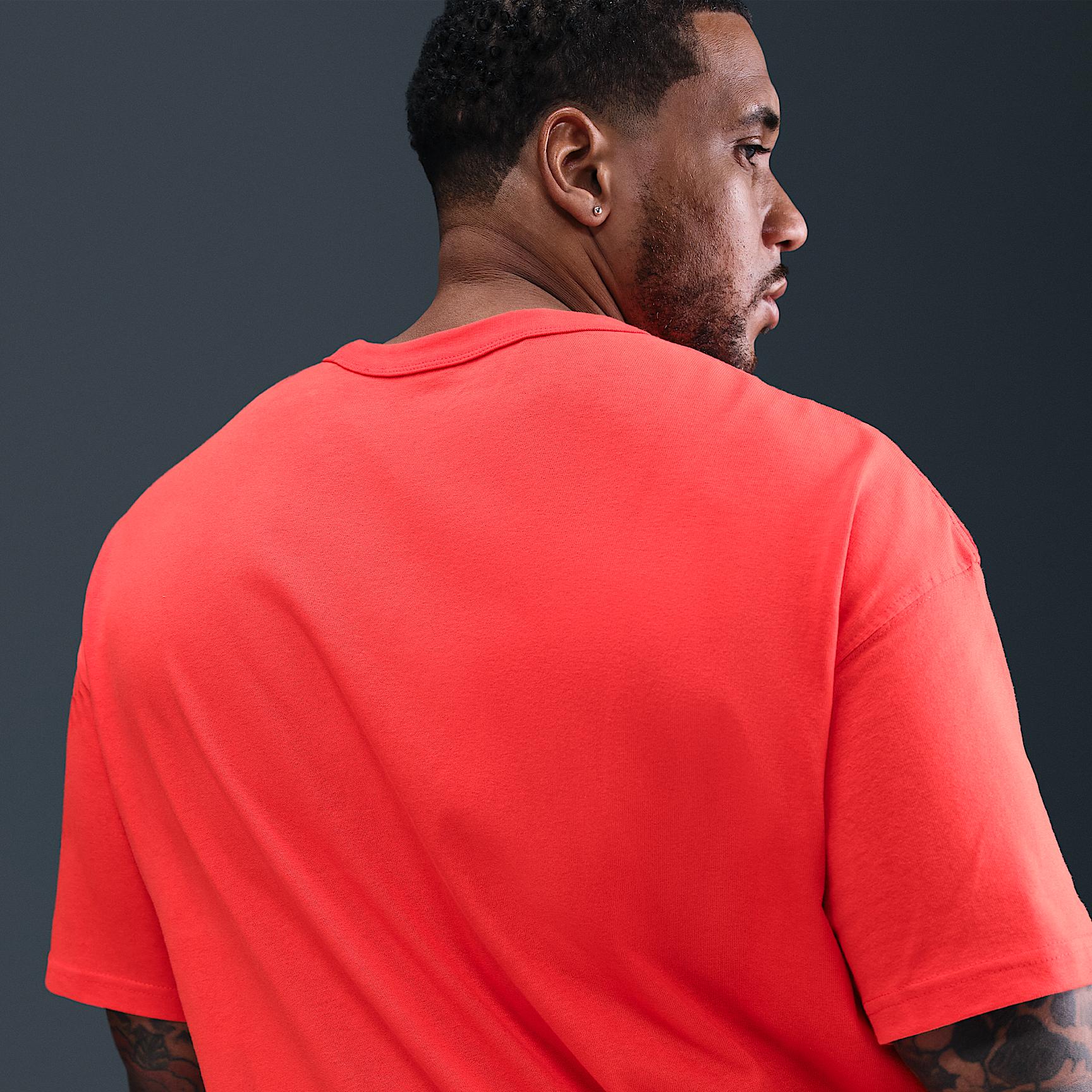 Mens Nike Sportswear Premium Essentials T-Shirt | DO7392-697 Product Image