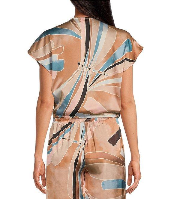 ELAN Coordinating Printed V-Neck Short Sleeve Top Product Image