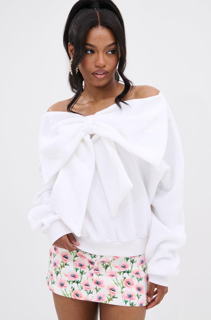 THE BEST BOW SWEATER Product Image