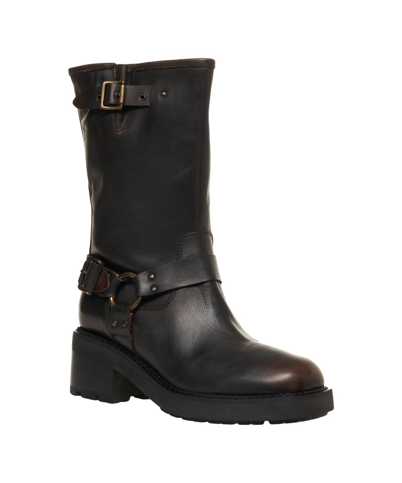 Leather boots Product Image
