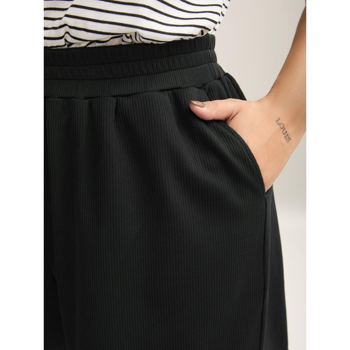 Plus Size Textured Straight-Fit Pull-On Shorts Women Black Casual Texture Wide Leg Casual Shorts BloomChic 12/L Product Image