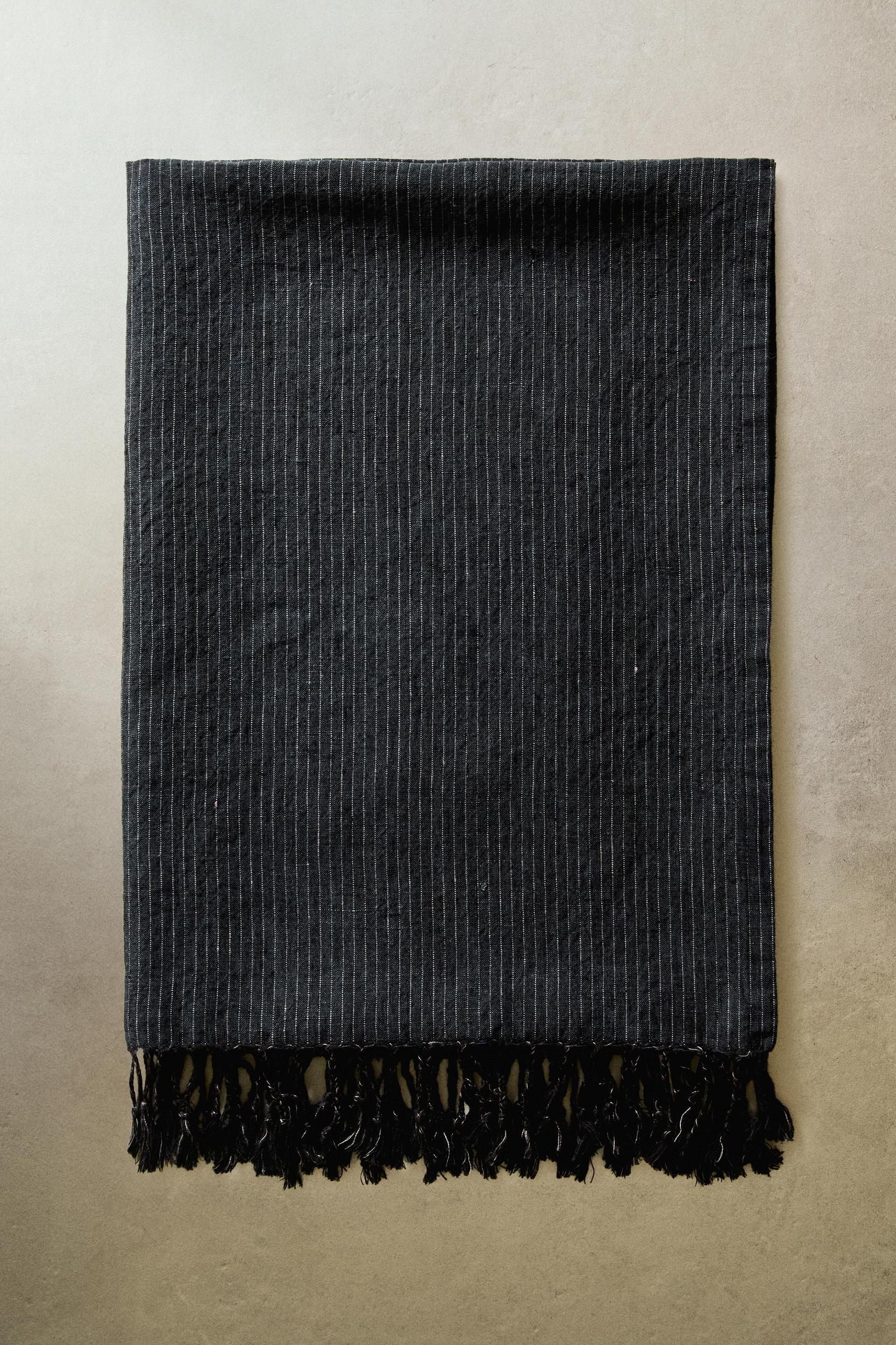 BEACH WRAP TOWEL WITH THIN STRIPES Product Image