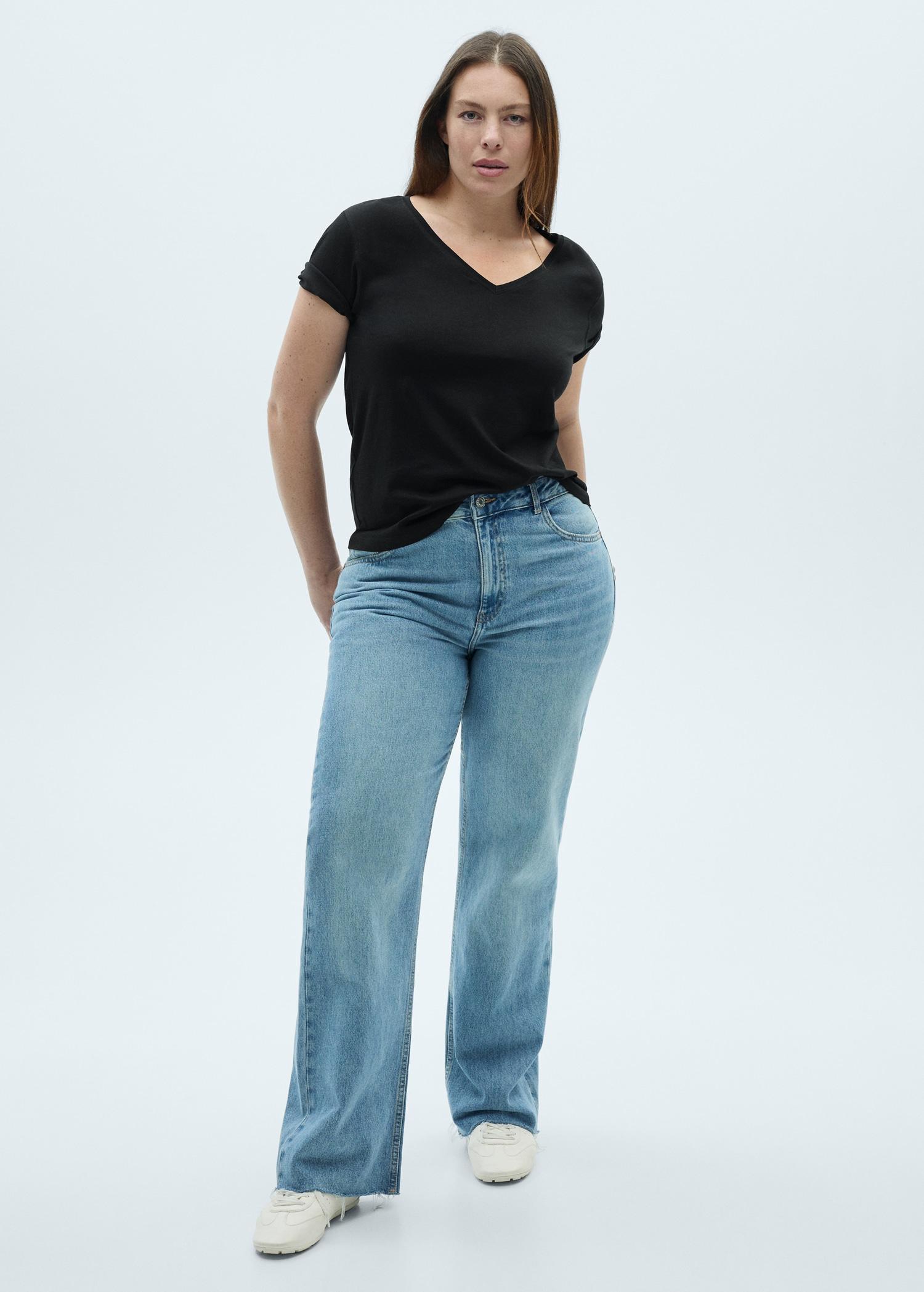 V-neck cotton T-shirt - Women | MANGO USA Product Image