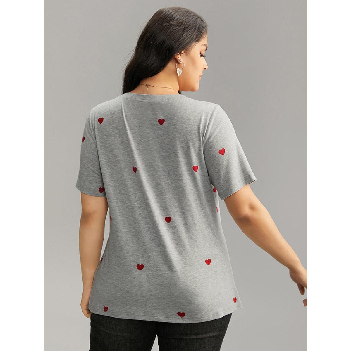 Plus Size Heart Print Crew Neck T-shirt Gray Women Casual Printed Heart Print Round Neck Dailywear T-shirts BloomChic 26/4X Product Image