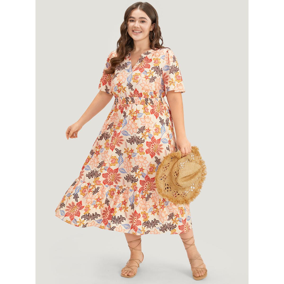Plus Size Floral Print Shirred Pocket Notched Ruffled Hem Dress MistyRose Women Vacation Printed Notched collar Short sleeve Curvy Midi Dress BloomChic 30/6X Product Image
