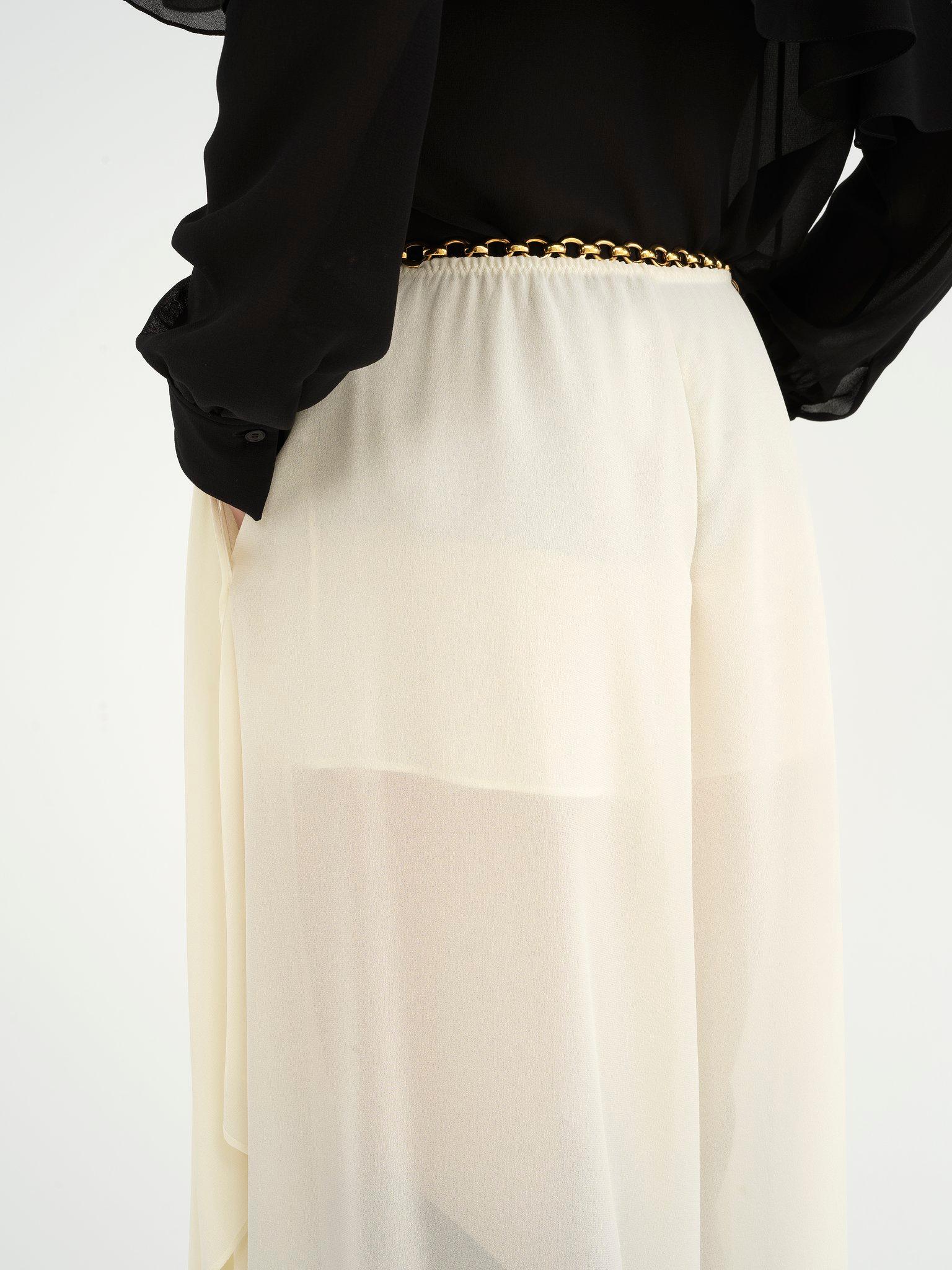 Fluid volant shorts in silk georgette Product Image