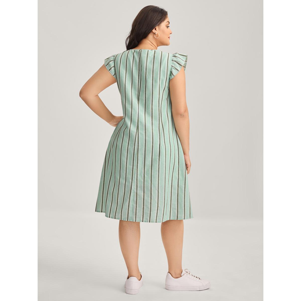 Plus Size Pleated Front Stripes Pockets Midi Dress Greenbean Women V-neck Cap Sleeve Curvy BloomChic 26/4X Product Image