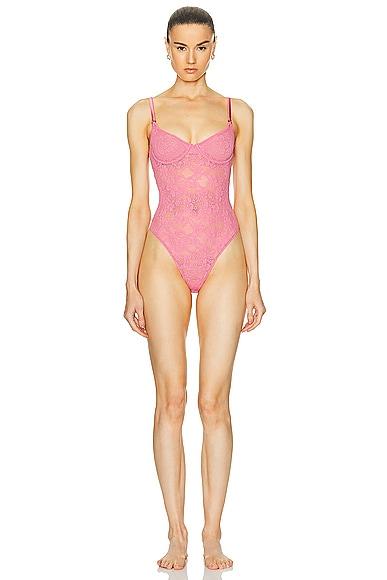 Le Stretch Multifit Lace Bodysuit Product Image