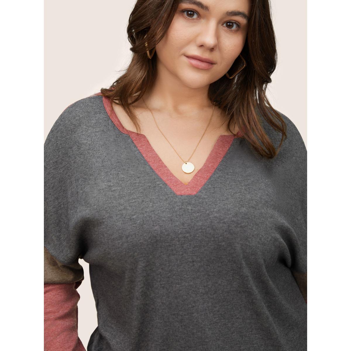 Plus Size Colorblock Patchwork Batwing Sleeve Notched T-shirt Gray Women Casual Contrast Plain Notched collar Everyday T-shirts BloomChic 28/5X Product Image