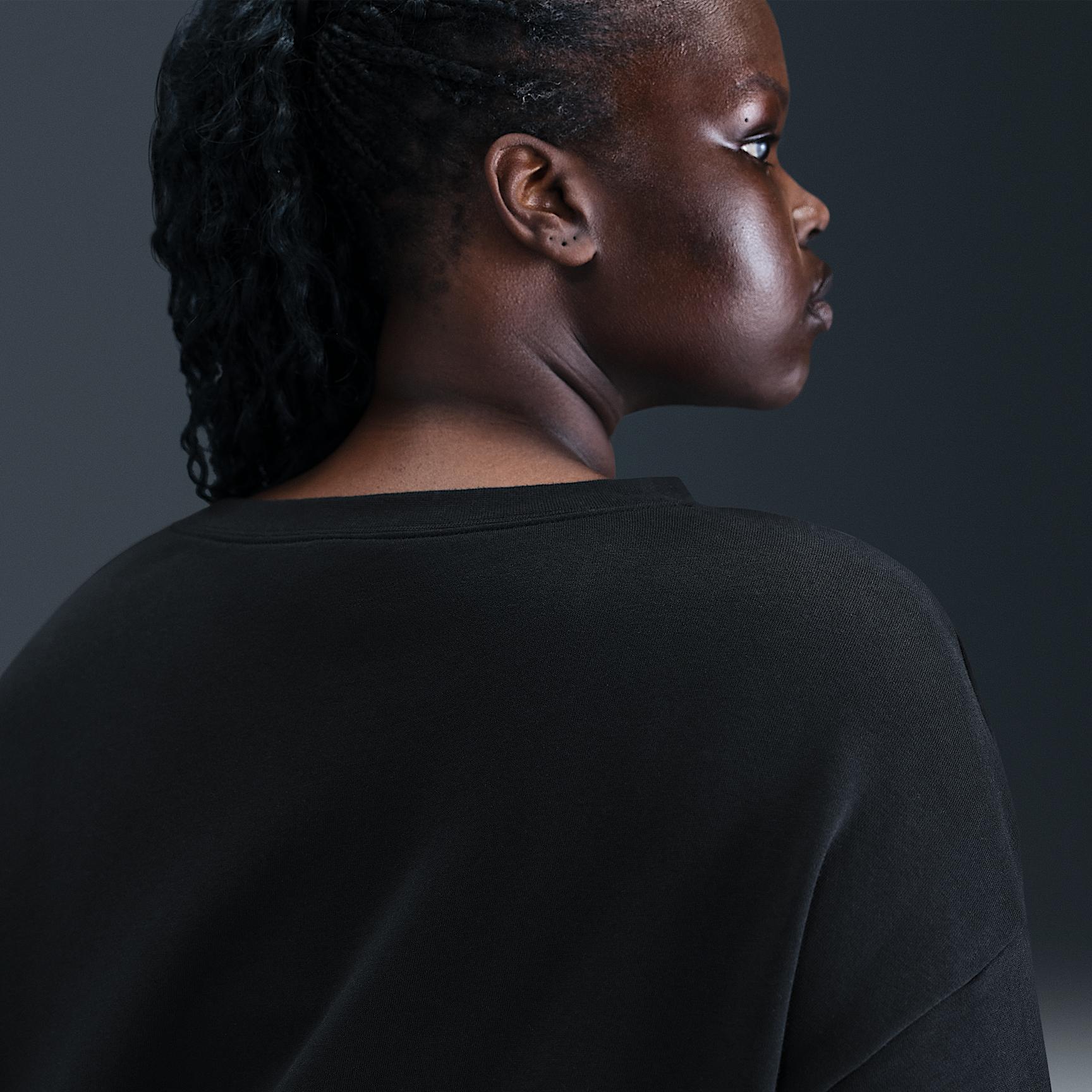 Womens Nike Sportswear Club Fleece Loose Crew-Neck Sweatshirt (Plus Size) | HV2328-010 Product Image