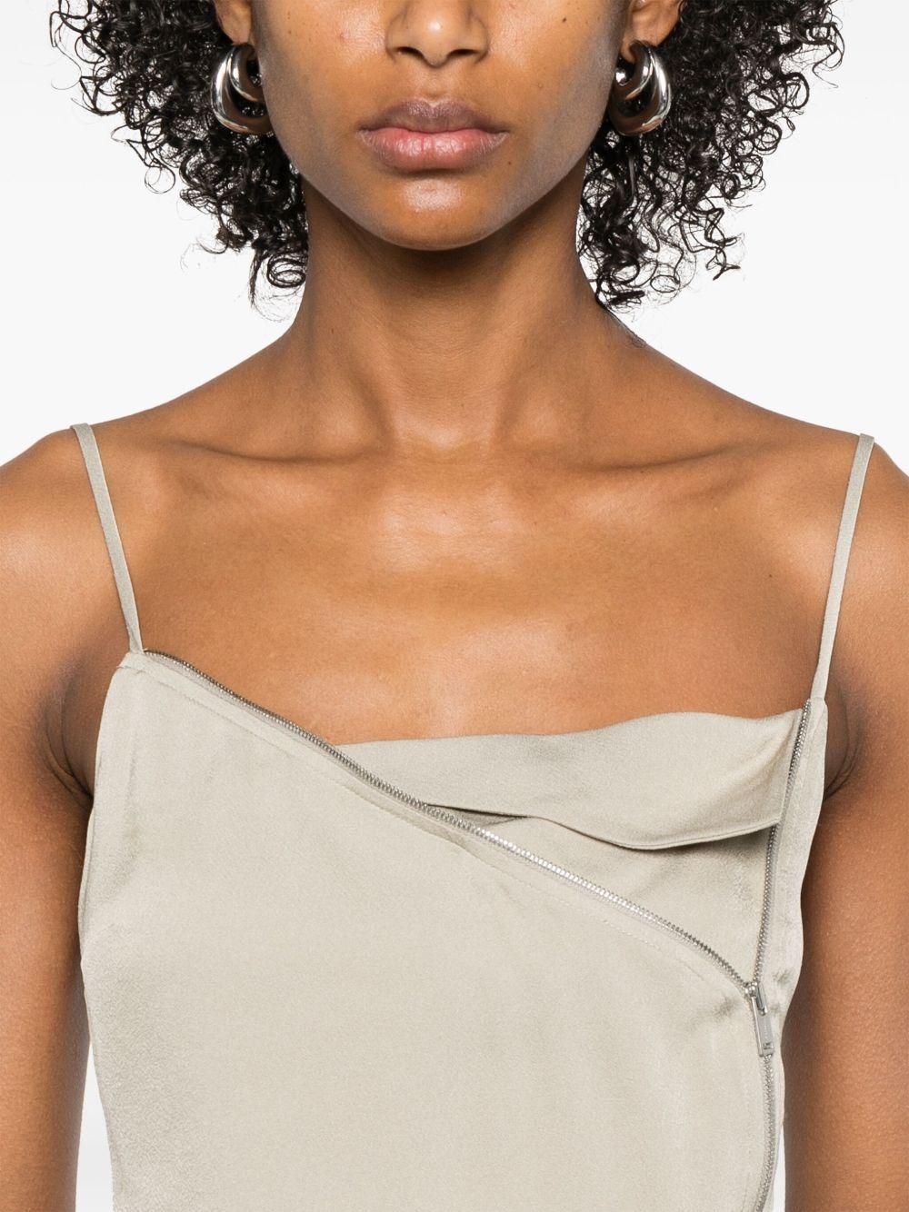 sleeveless crop top Product Image