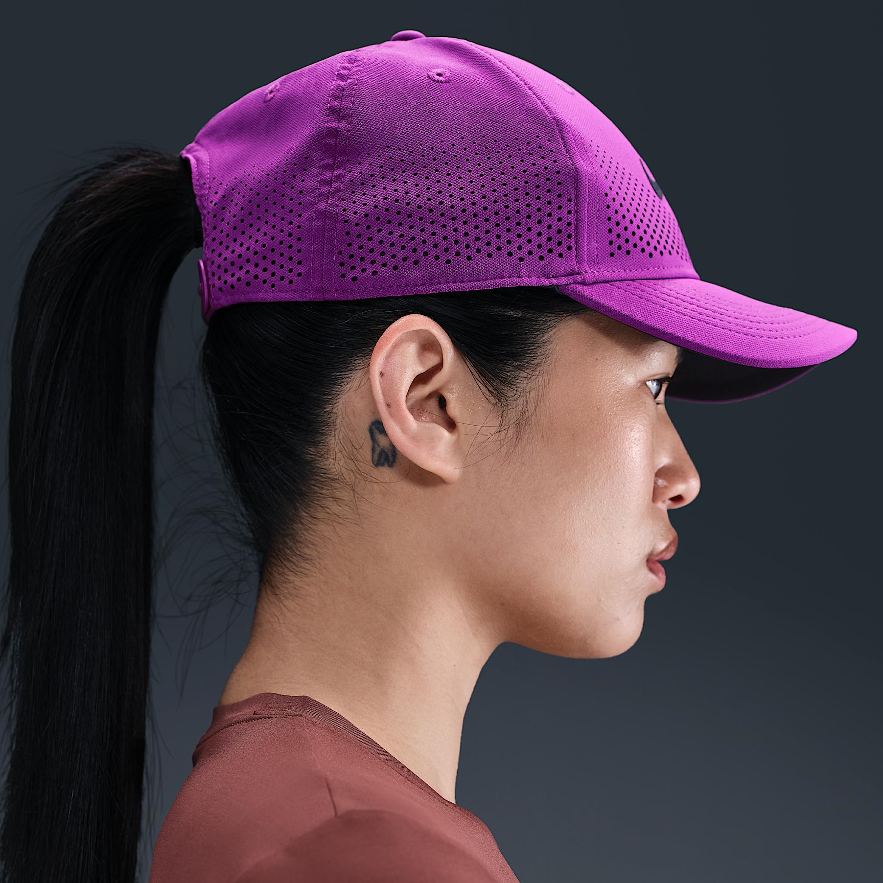 Nike Dri-FIT ADV Club Structured Swoosh Cap Product Image