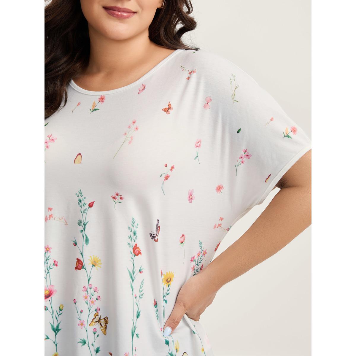 Plus Size Stretchy Floral Print Round Neck T-Shirt Originalwhite Women Leisure Non Natural Flowers Round Neck Loose Casual T-shirts BloomChic 26/4X Product Image