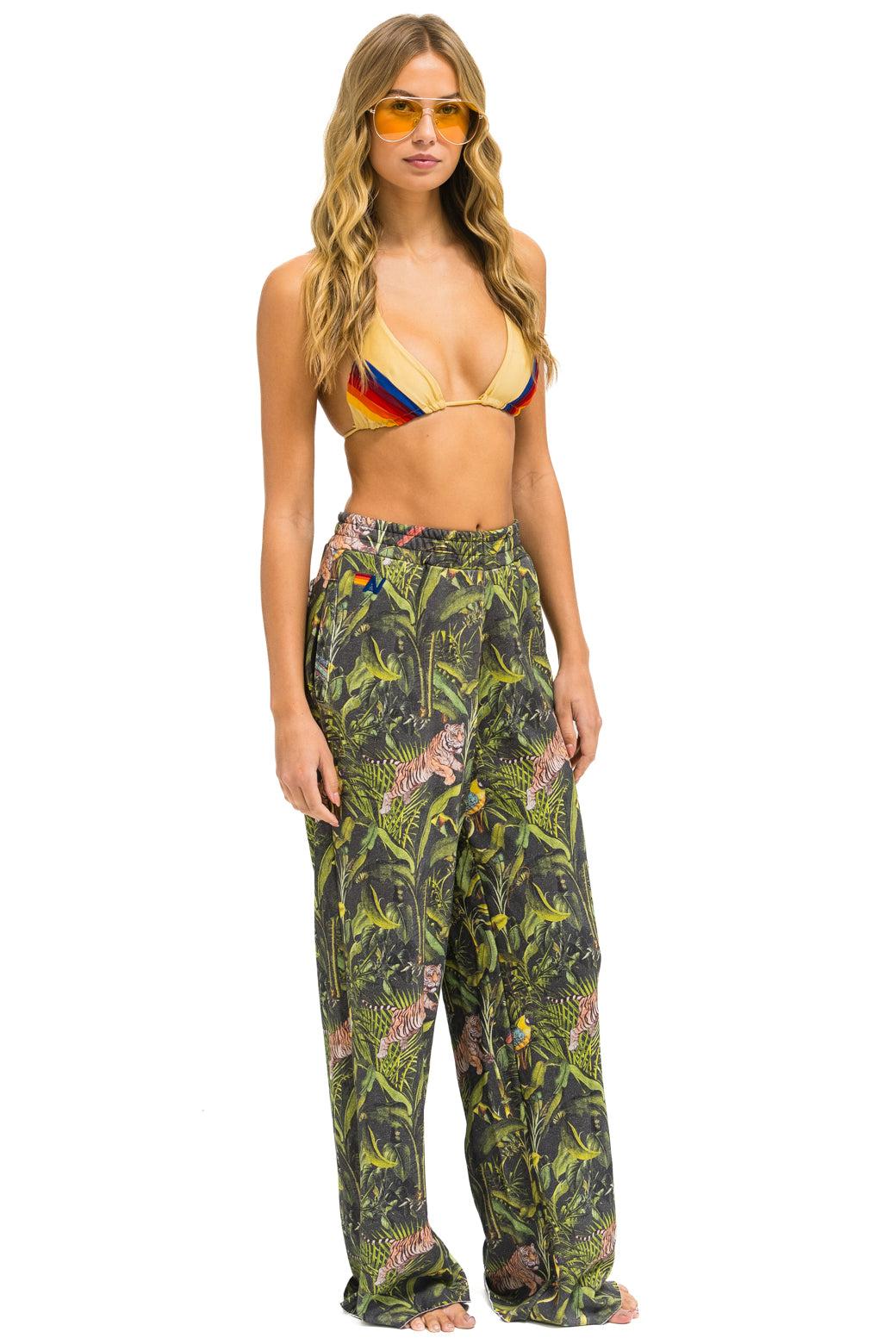 JUNGLE WIDE LEG POCKET SWEATPANTS - VINTAGE CHARCOAL Female Product Image