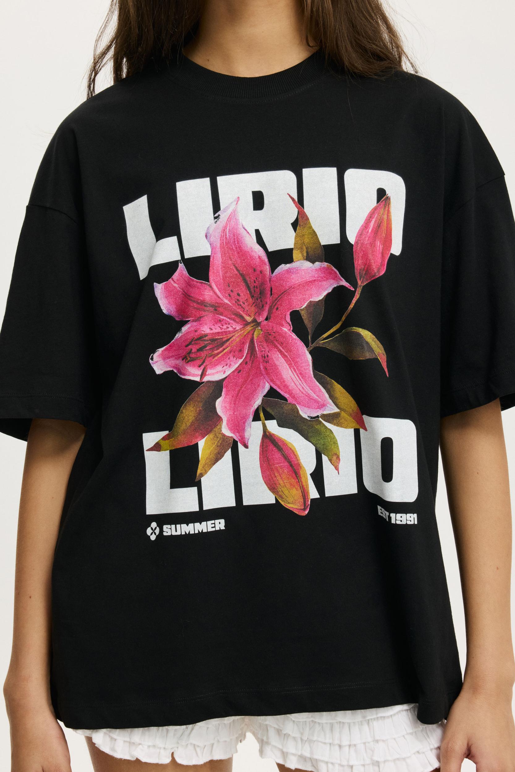 Boxy Graphic T-Shirt Product Image