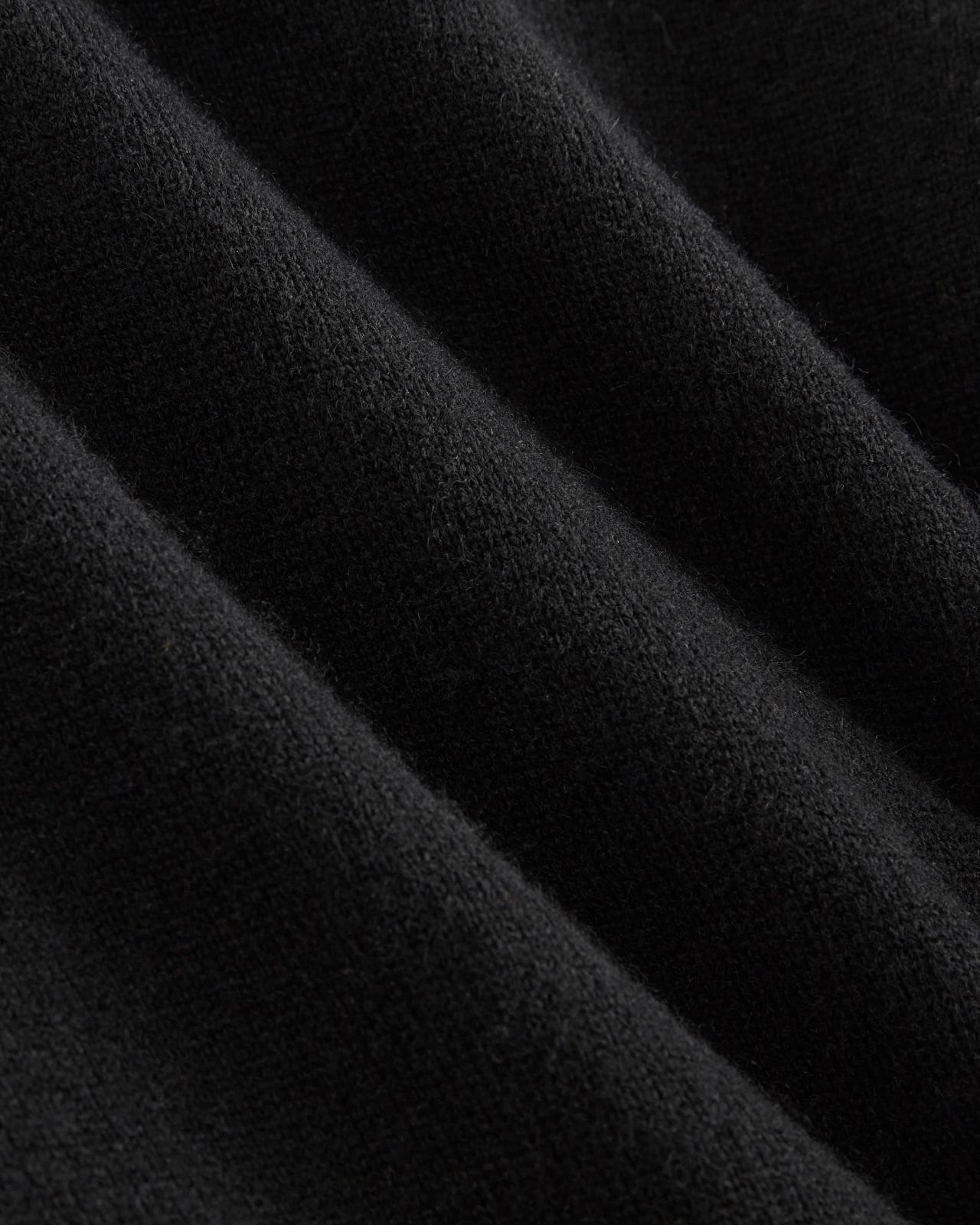 The Cashmere Crew Product Image