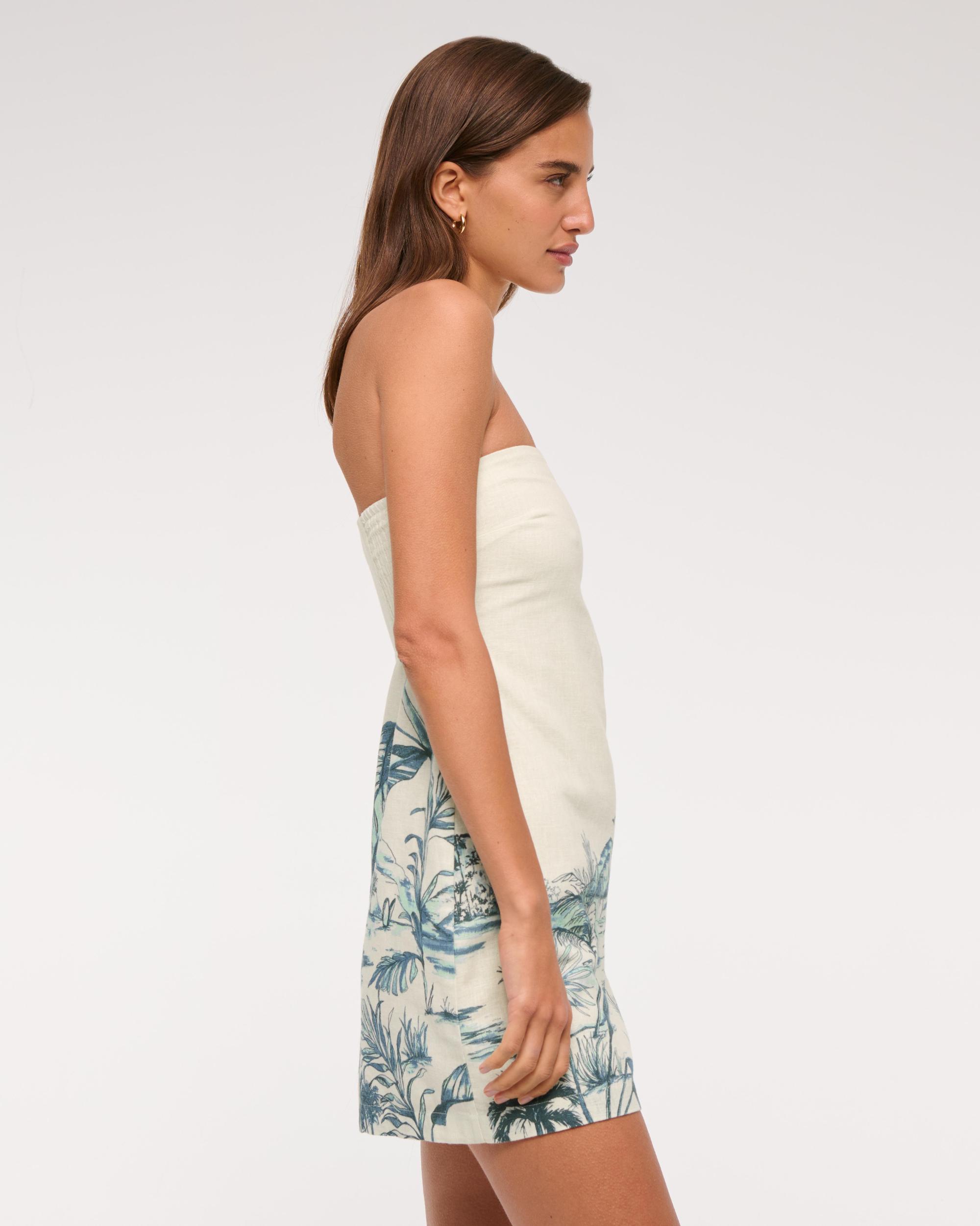 The A&F Scarlett Strapless Linen-Blend Skort Product Image