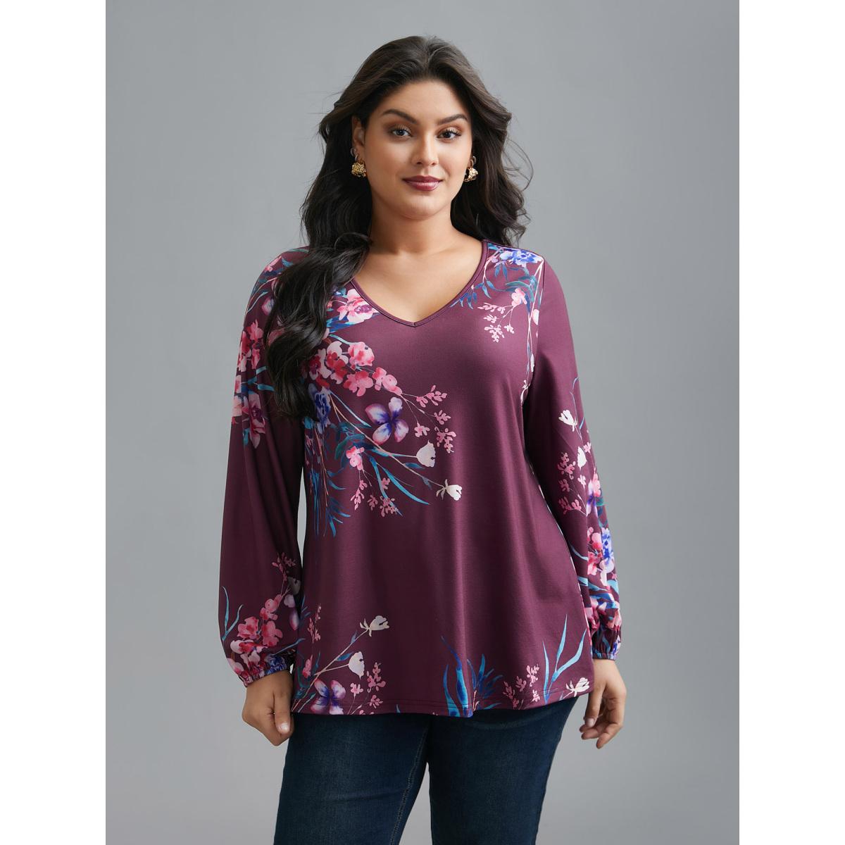 Plus Size V Neck Floral Print Stretchy T-Shirt Mauve Women Elegant Non Natural Flowers V-neck Everyday T-shirts BloomChic 10/M Product Image