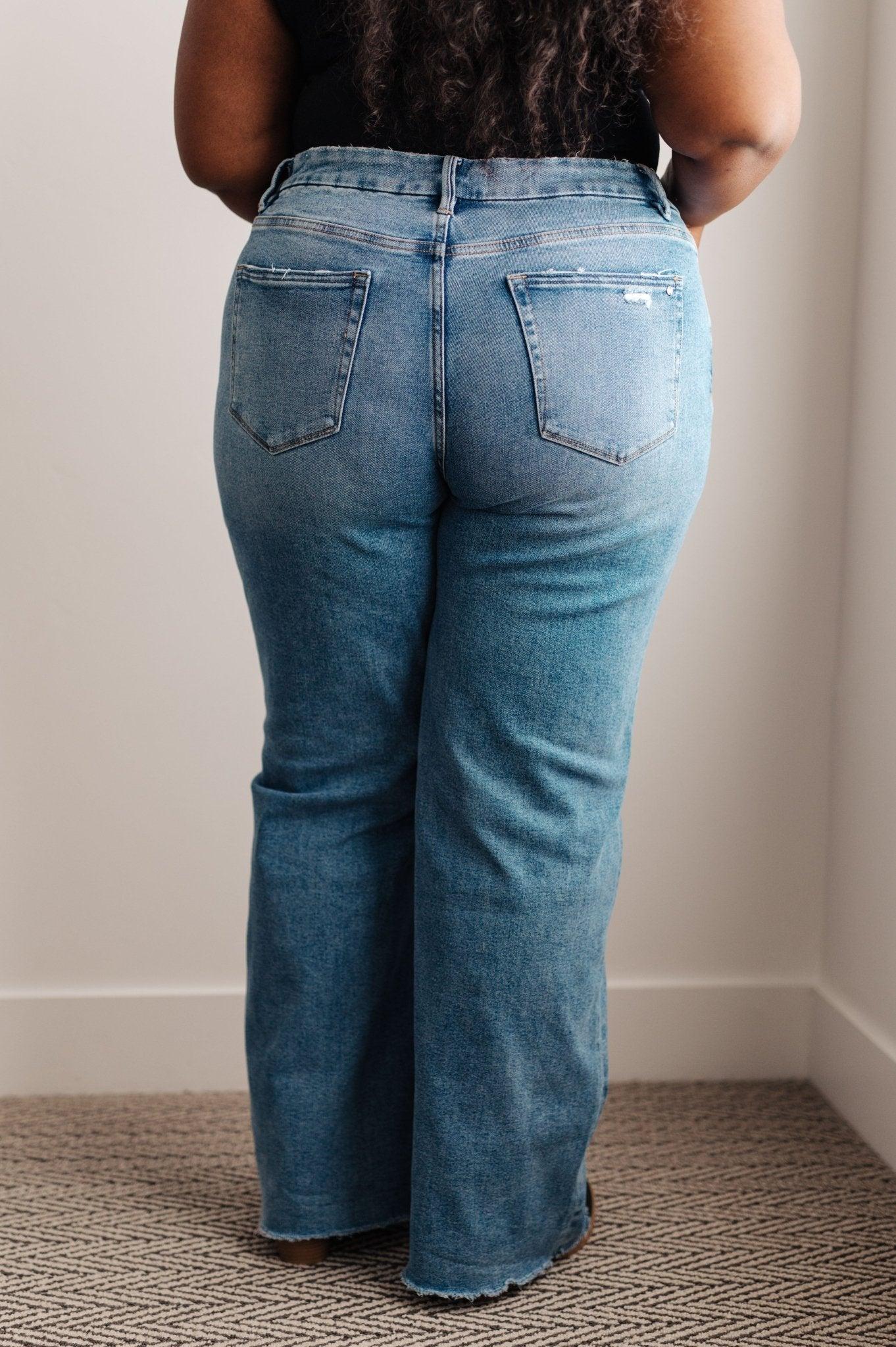 Rose High Rise 90's Straight Jeans in Dark Wash (Online Exclusive) Product Image