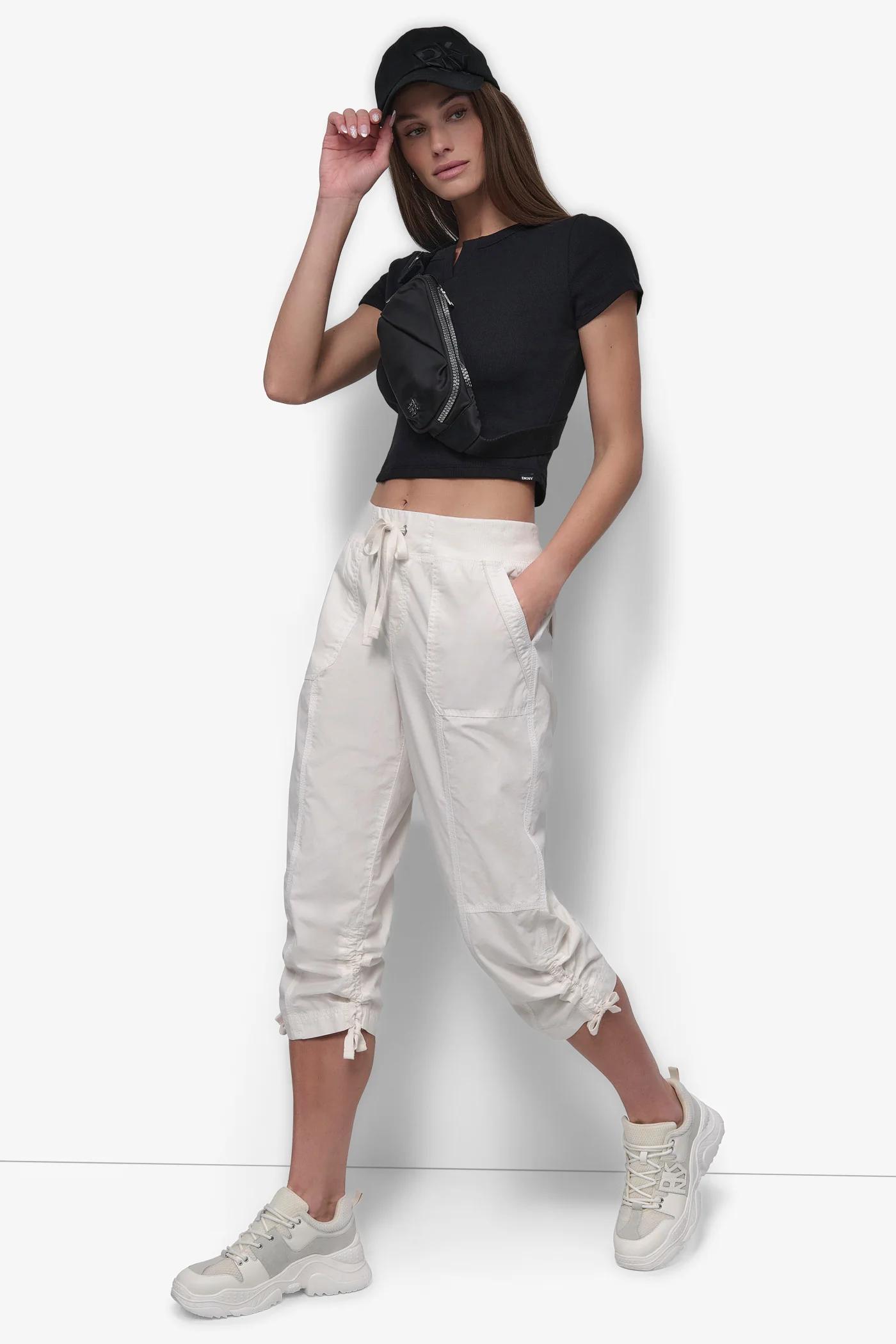 CROPPED NOTCH NECK PERFORMANCE TEE Product Image