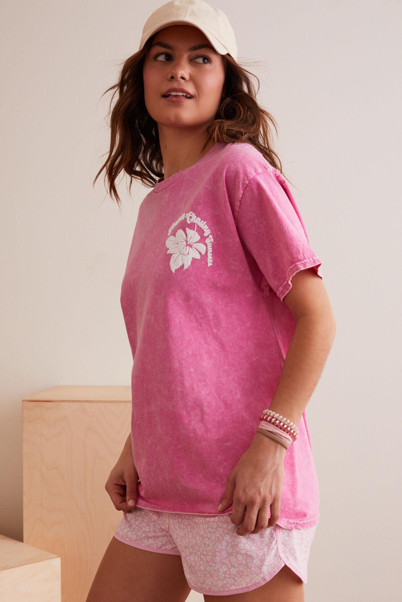 Chasing Sunsets Graphic Tee Product Image