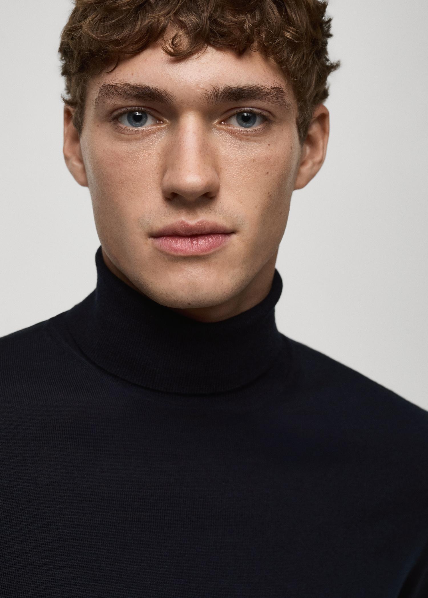 100% merino wool turtleneck sweater - Men | MANGO USA Product Image