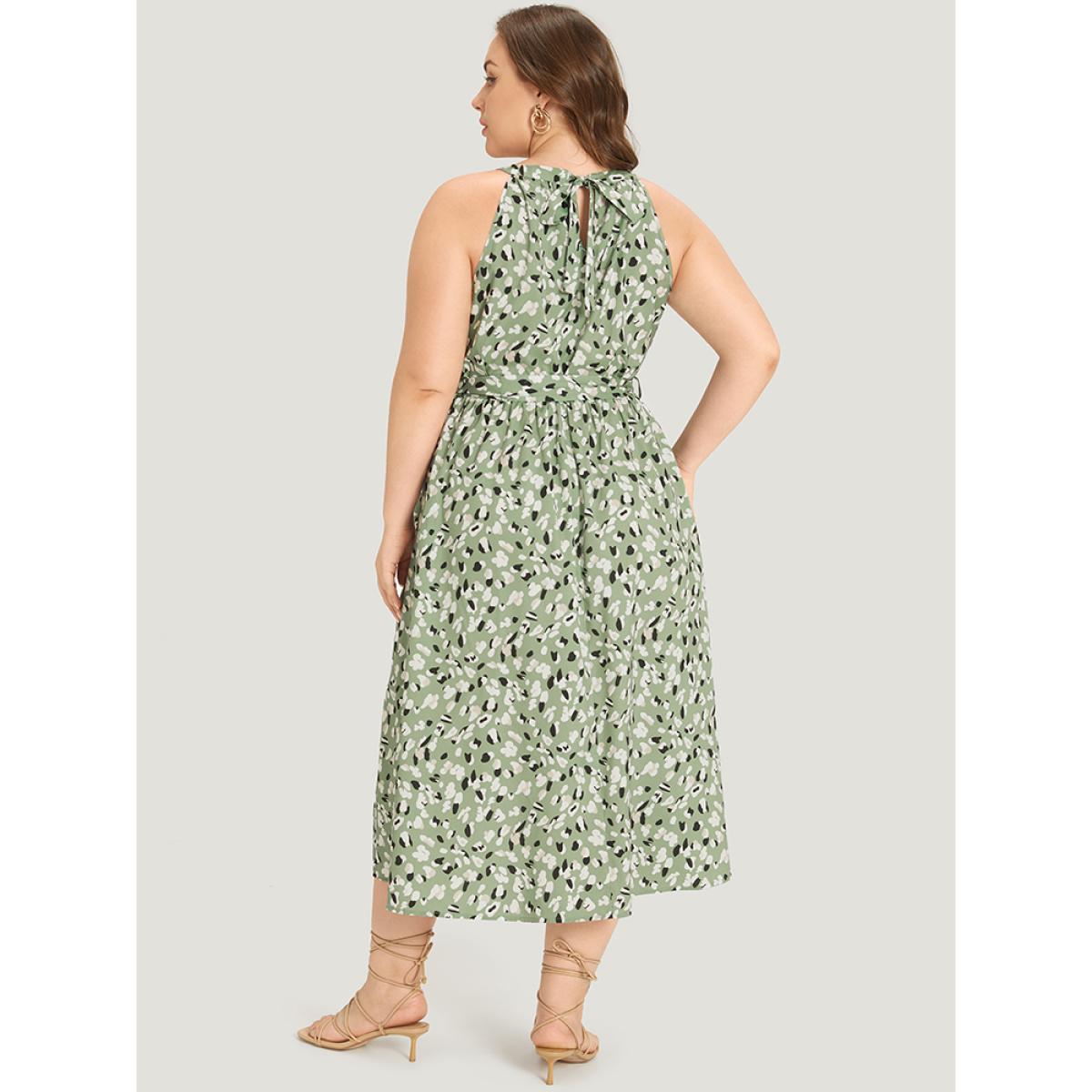 Plus Size Allover Print Halter Keyhole Pocket Belted Ties Dress Green Women Elegant Belted Halter neck Sleeveless Curvy Midi Dress BloomChic 12/L Product Image