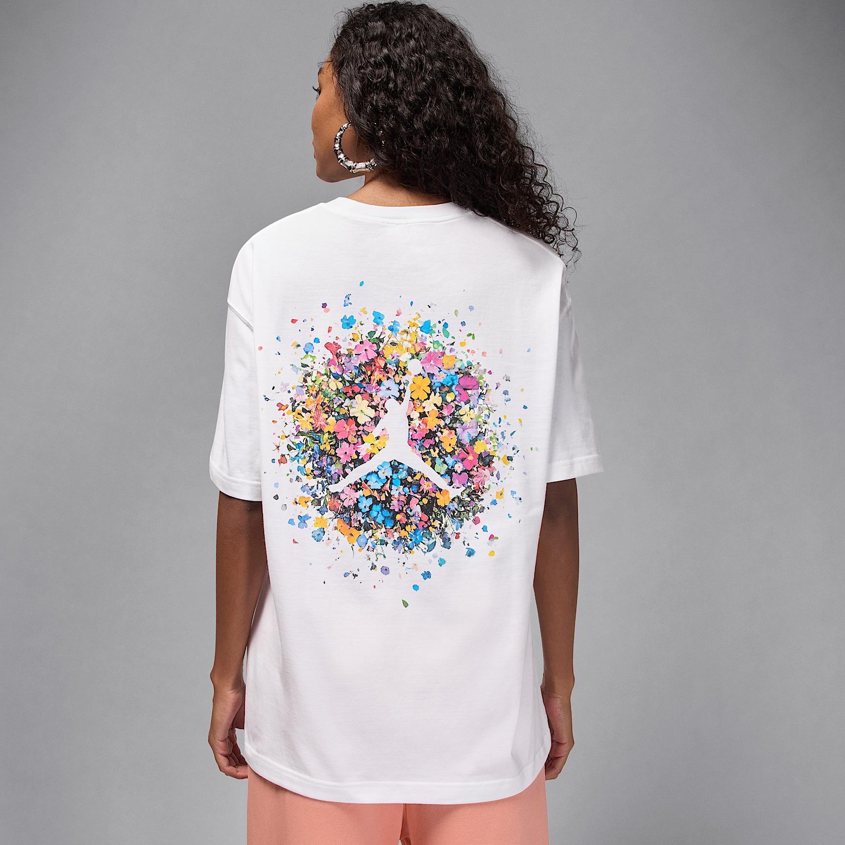 Women's Jordan Flight Oversized Graphic T-Shirt Product Image