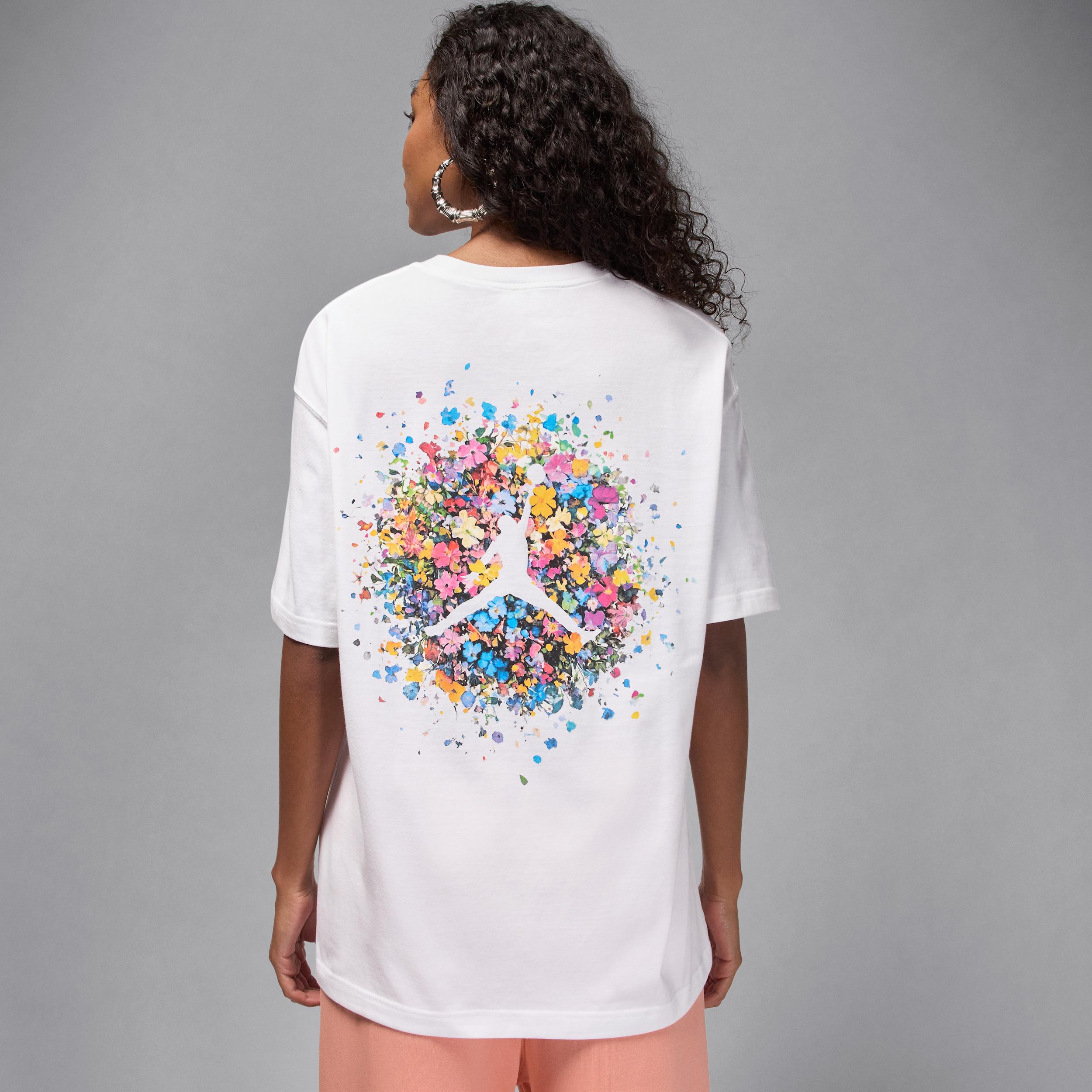 Women's Jordan Flight Oversized Graphic T-Shirt Product Image
