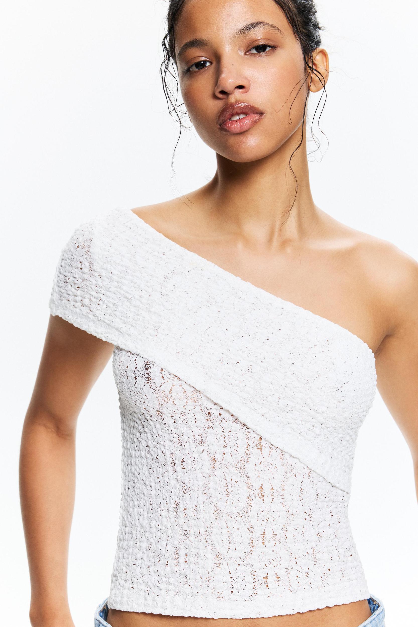 Asymmetric openwork top Product Image