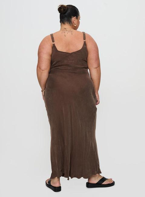 Laurette Maxi Dress Brown Curve Product Image