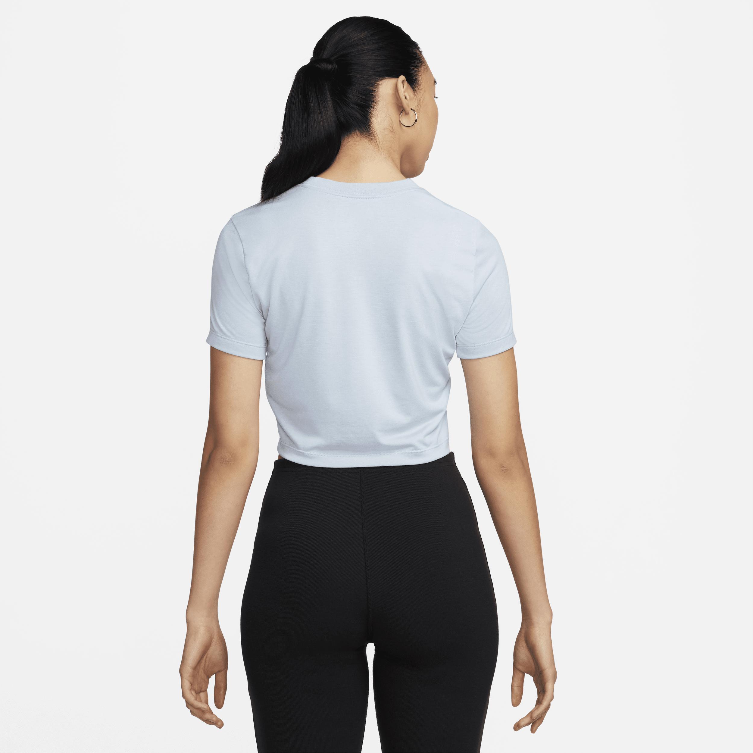 Nike Sportswear Essential Women's Slim Cropped T-Shirt Product Image