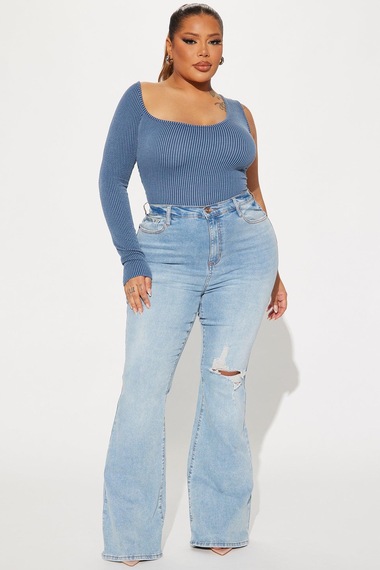 It's Apparent Stretch Flare Jeans - Medium Wash Product Image