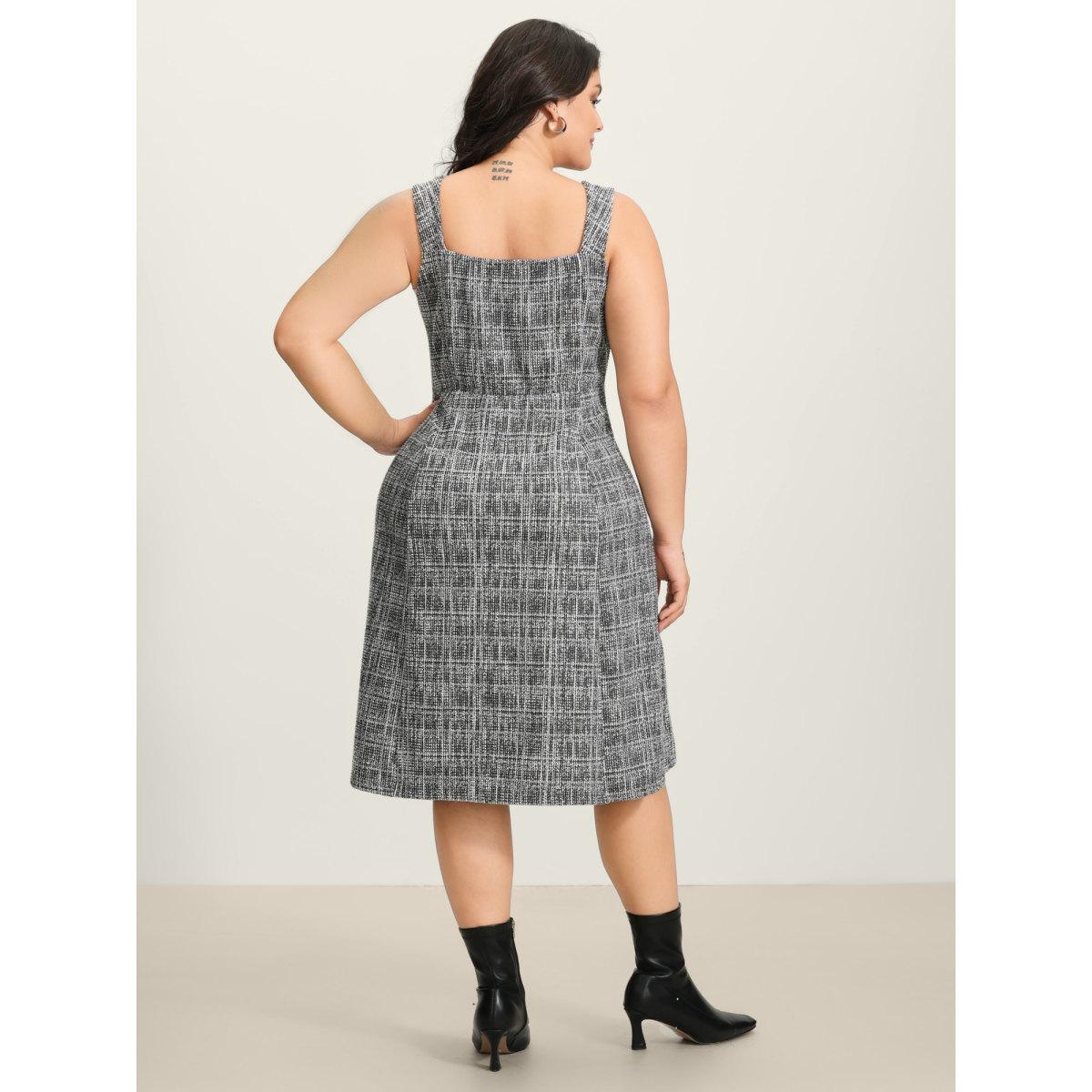 Plus Size Tweed Sweetheart Neck Cinched-Waist Midi Dress Black Women Office Texture Non Sleeveless Curvy BloomChic 28/5X Product Image