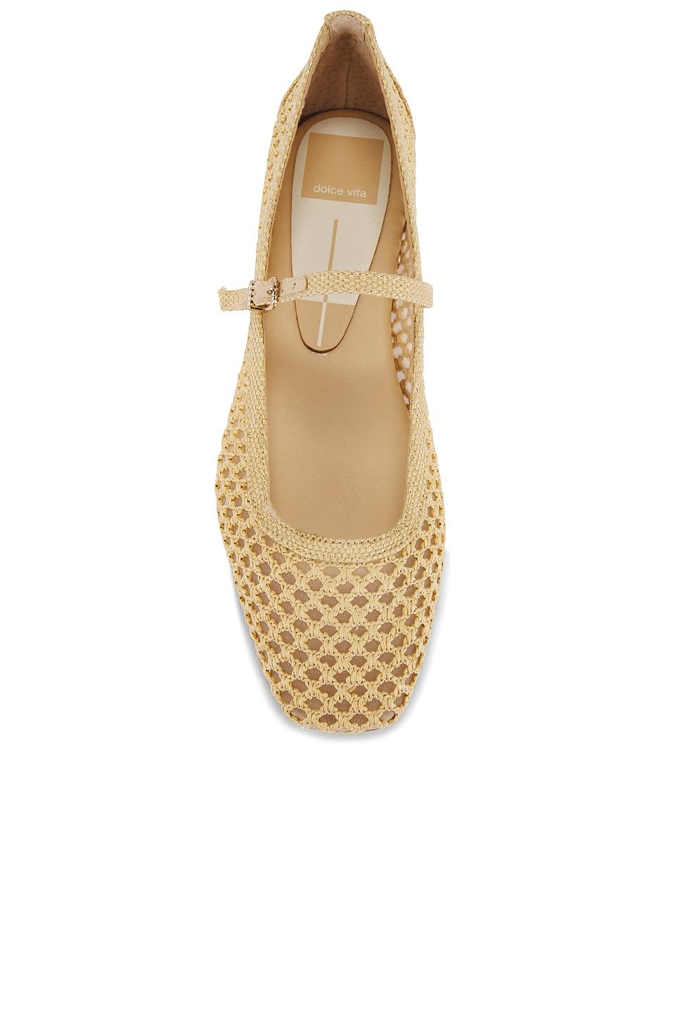 Reyes Flat Dolce Vita Product Image