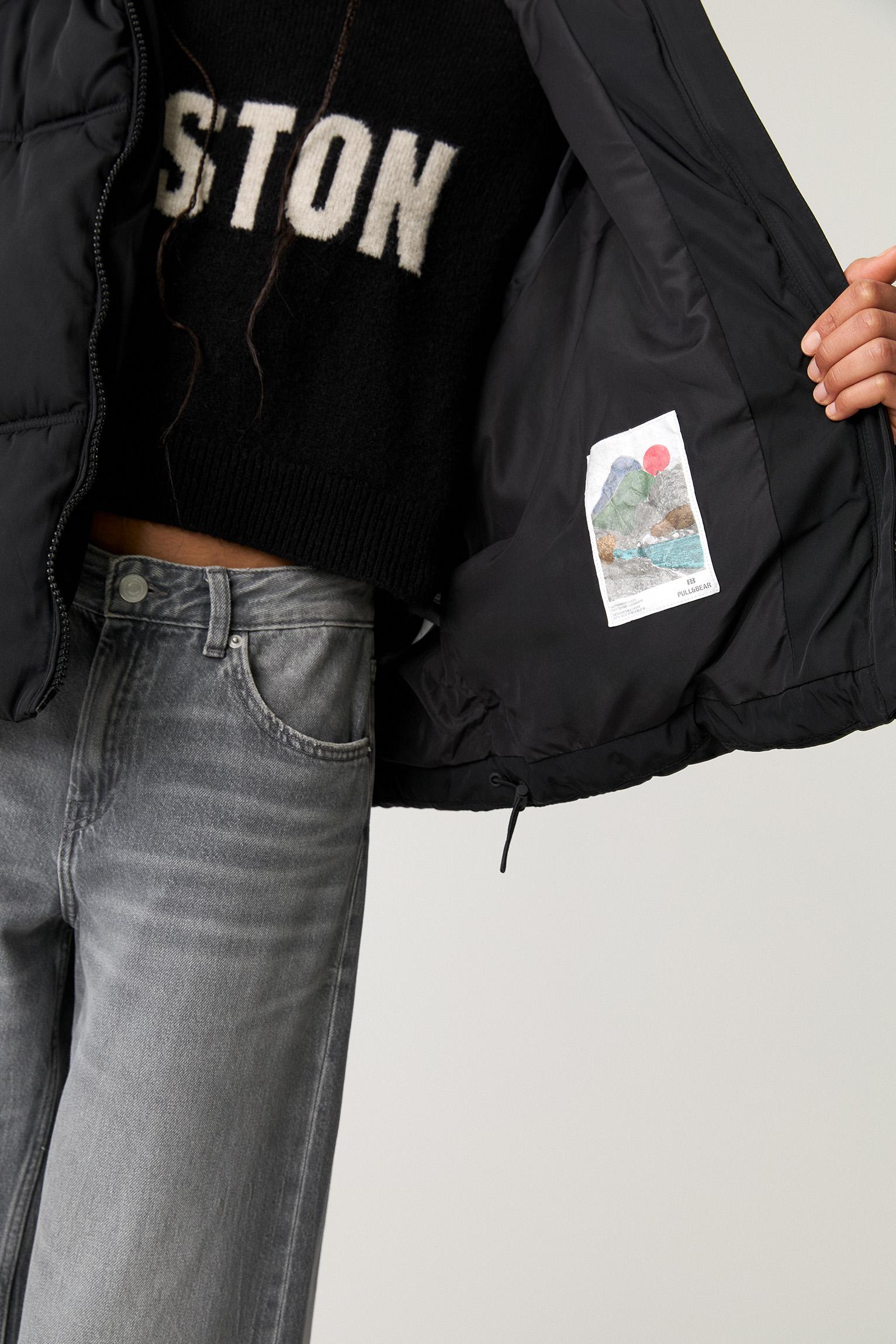 Puffer jacket with hood Product Image