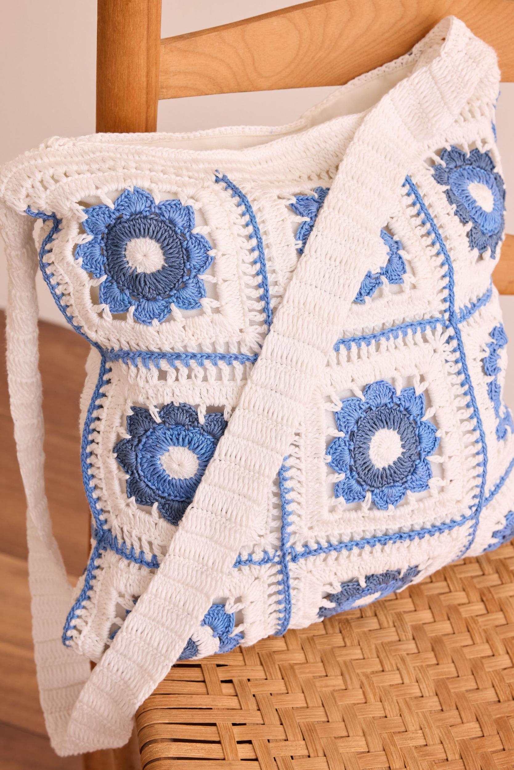 Coastal Crochet Tote Bag Product Image