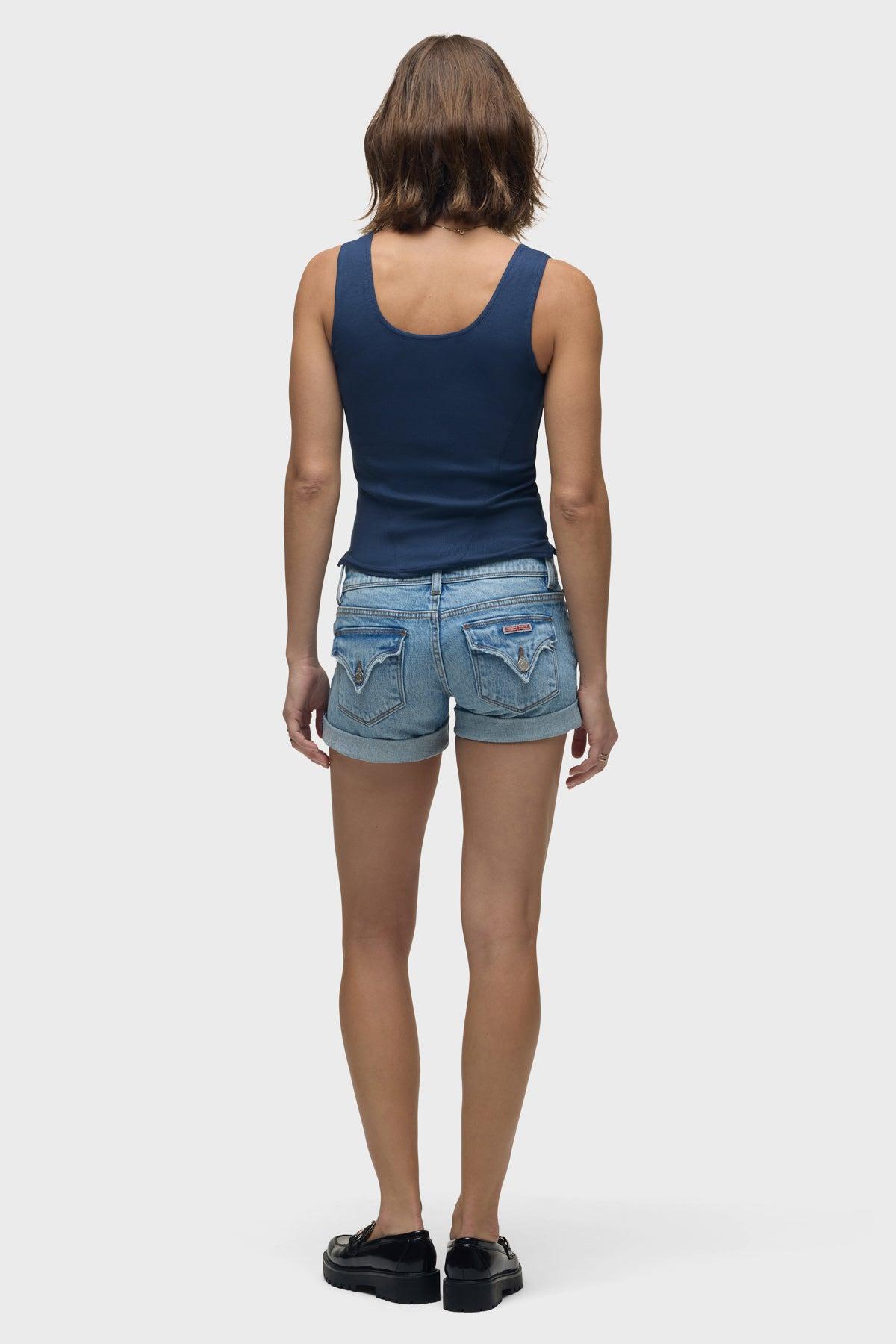 Croxley Mid-Rise Short Female Product Image