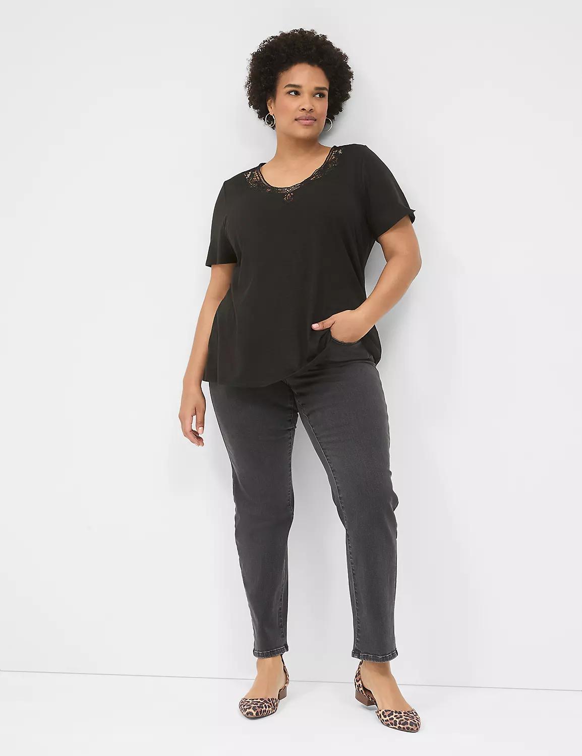 Signature Fit Straight Leg Jean Product Image