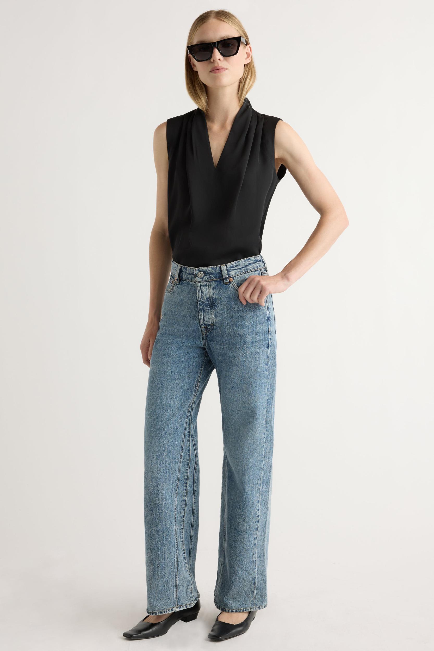 Jae V-Neck Sleeveless Blouse Product Image