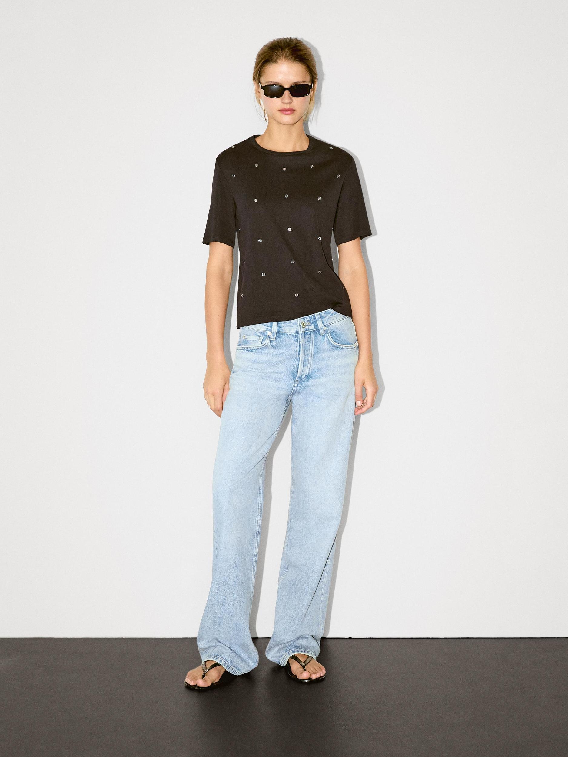 Oversized T-shirt with eyelets Product Image