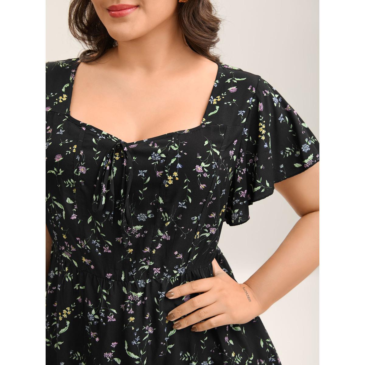 Plus Size Black Floral Print Bow Waist-Cinched Shirt Women Cap Sleeve Heart neckline Everyday-Elegant Blouses BloomChic 12/L Product Image